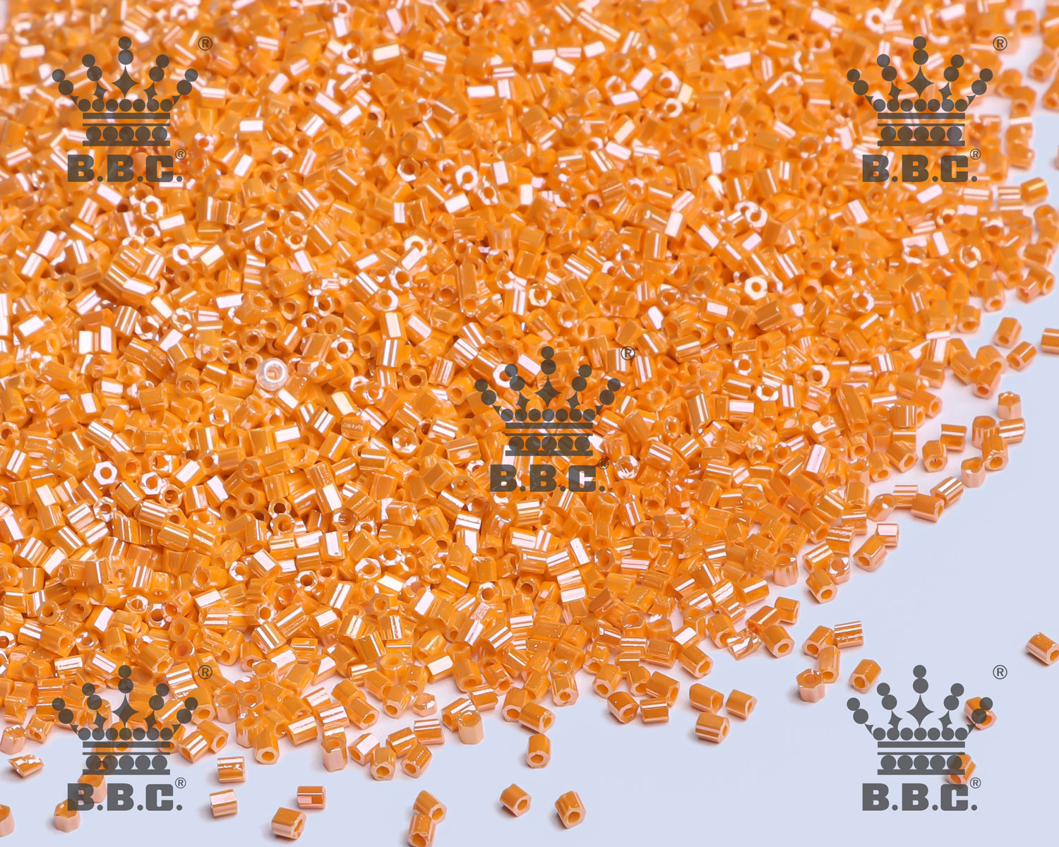 2Cut Hexa - Opaque Luster - 135