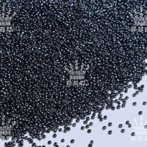 Round Rocailles - Opaque Luster - 129