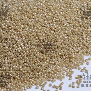 Round Rocailles - Opaque Luster - 136