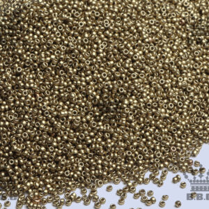 Round Rocailles - Pearl/Metallic dye - 785