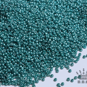 Round Rocailles - Opaque Luster - 68130